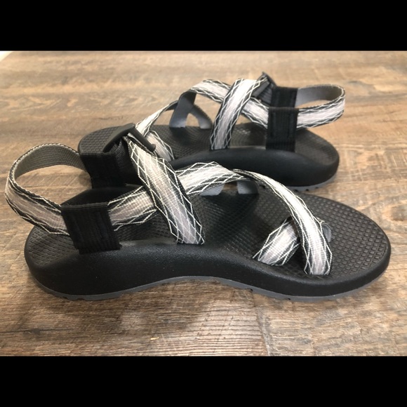 Size 7 Women’s Z Cloud Chacos (grey and white) - Picture 3 of 5